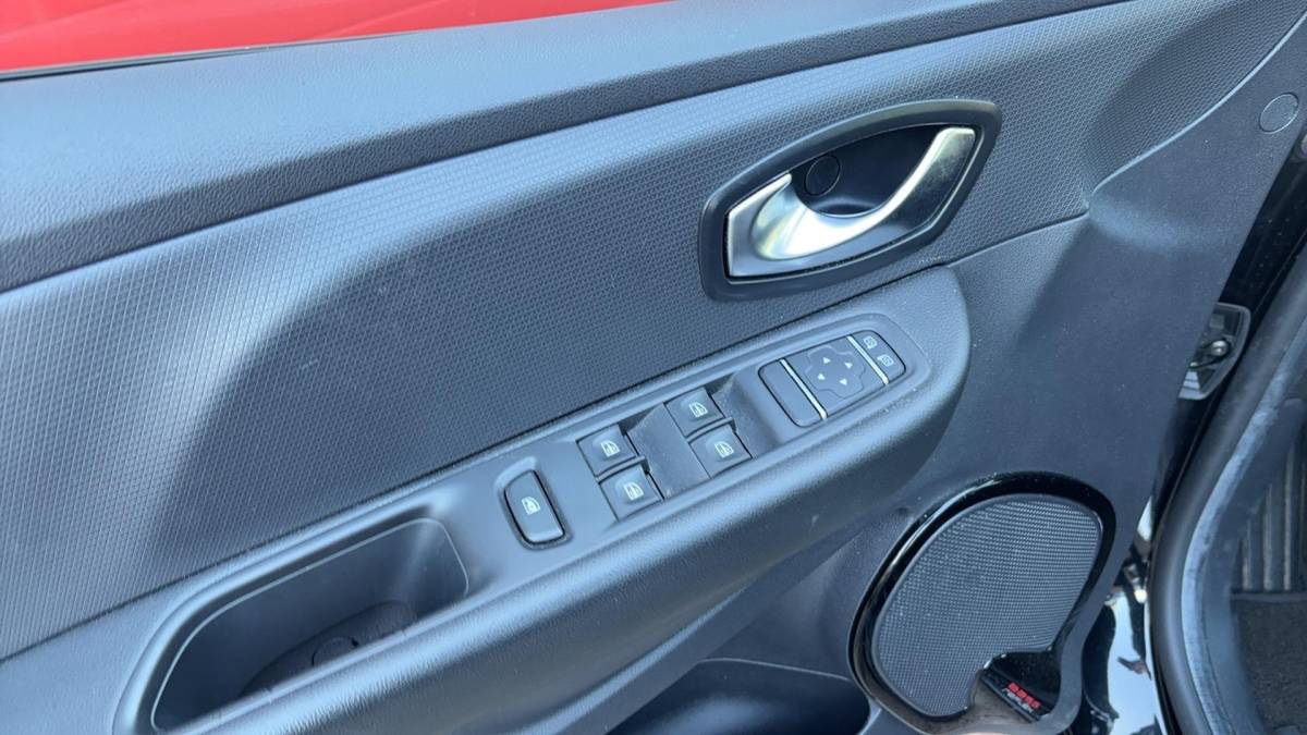 Renault Clio Renault Clio 0.9 TCe Limited TREKHAAK / NAVI / KEYLESS / AIRCO / PDC / BLUETOOTH / CRUISE / DAB+ / NL-AUTO
