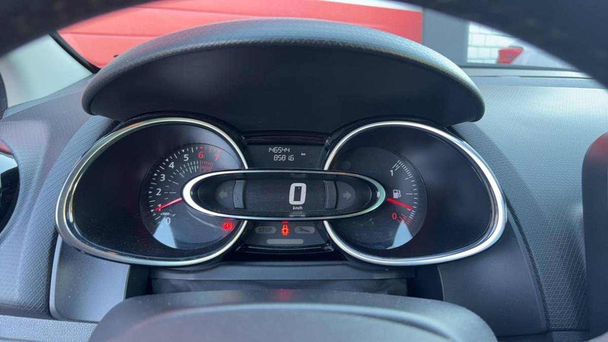 Renault Clio Renault Clio 0.9 TCe Limited TREKHAAK / NAVI / KEYLESS / AIRCO / PDC / BLUETOOTH / CRUISE / DAB+ / NL-AUTO