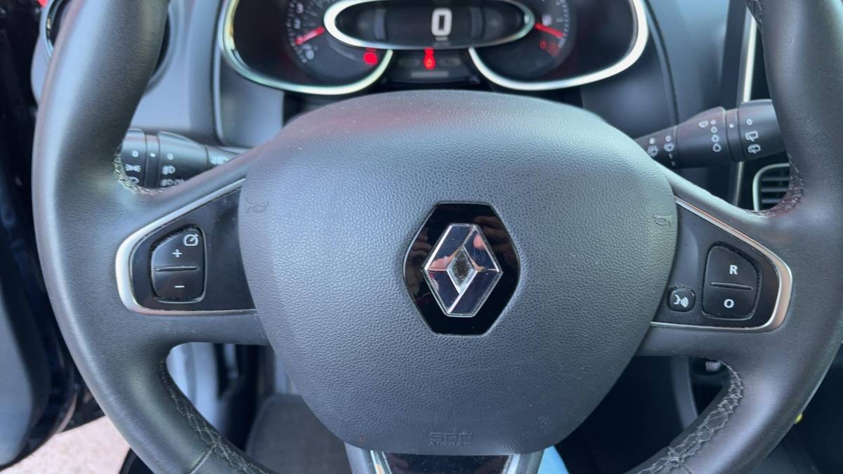 Renault Clio Renault Clio 0.9 TCe Limited TREKHAAK / NAVI / KEYLESS / AIRCO / PDC / BLUETOOTH / CRUISE / DAB+ / NL-AUTO