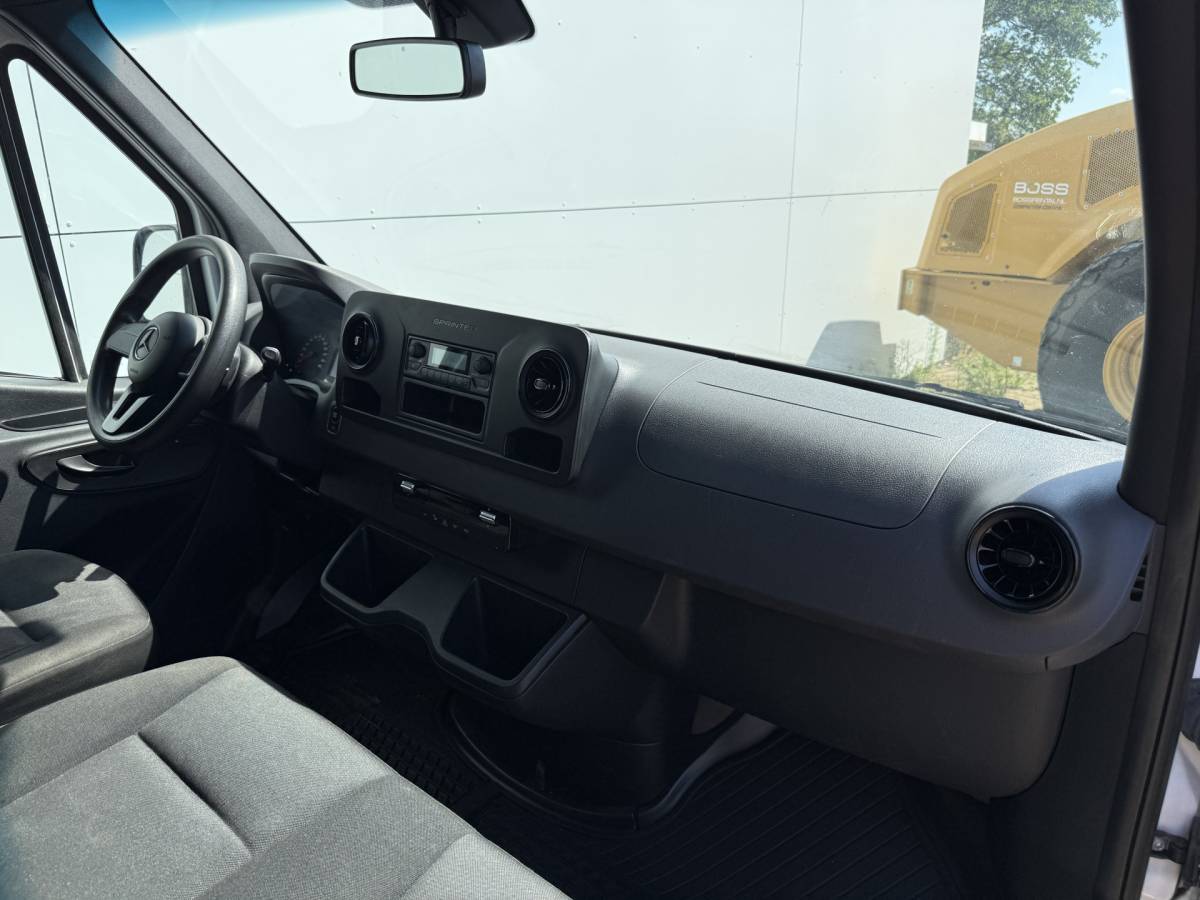 Mercedes-Benz eSprinter Mercedes-Benz eSprinter 312 55kWh L2H2 Elektrisch 168km WLTP 80kw Snelladen Climate Control