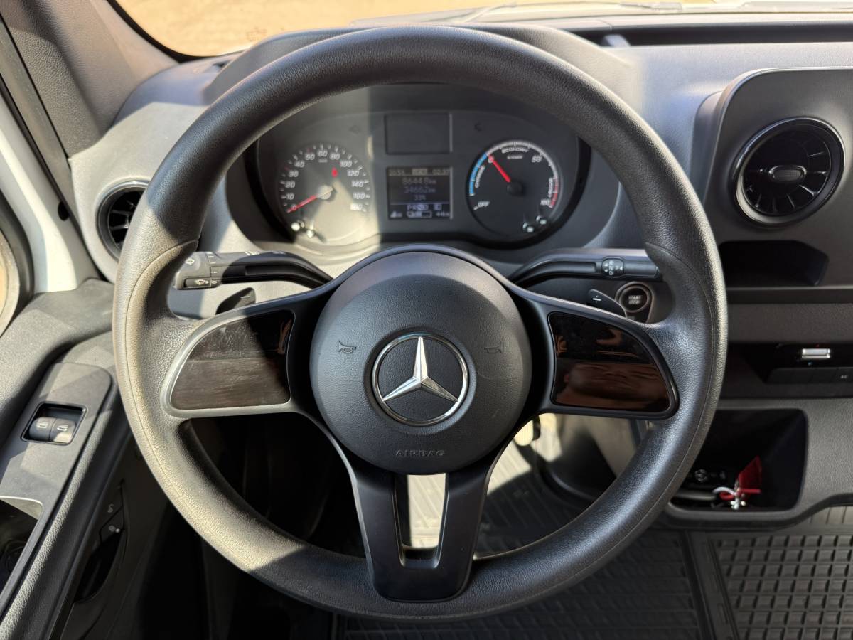 Mercedes-Benz eSprinter Mercedes-Benz eSprinter 312 55kWh L2H2 Elektrisch 168km WLTP 80kw Snelladen Climate Control