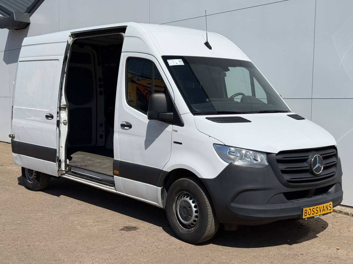 Mercedes-Benz eSprinter Mercedes-Benz eSprinter 312 55kWh L2H2 Elektrisch 168km WLTP 80kw Snelladen Climate Control