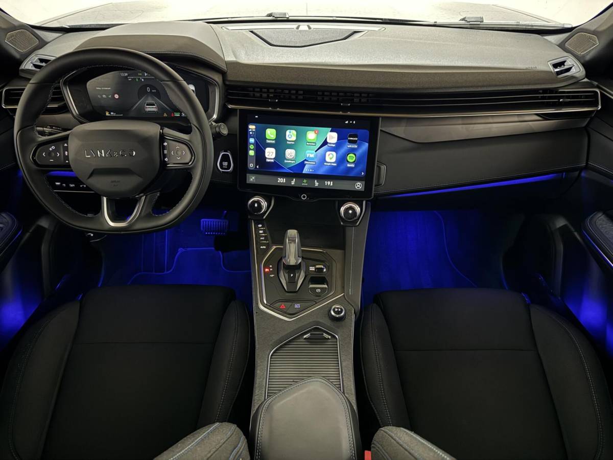 Lynk & Co 01 Lynk & Co 01 1.5 Plug-in Black Edition Pano Sfeer. CarPlay