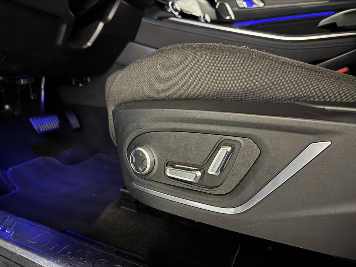 Lynk & Co 01 Lynk & Co 01 1.5 Plug-in Black Edition Pano Sfeer. CarPlay
