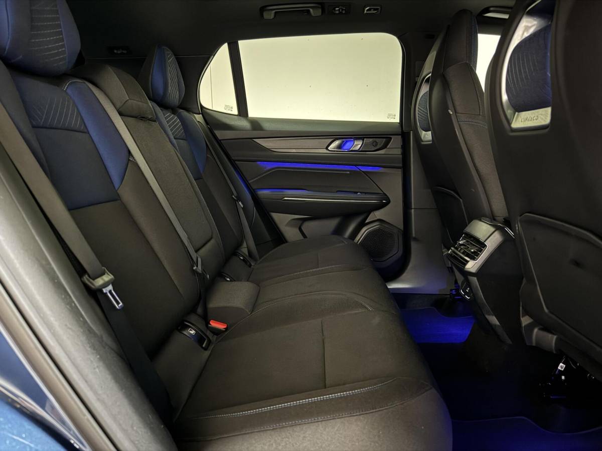 Lynk & Co 01 Lynk & Co 01 1.5 Plug-in Black Edition Pano Sfeer. CarPlay
