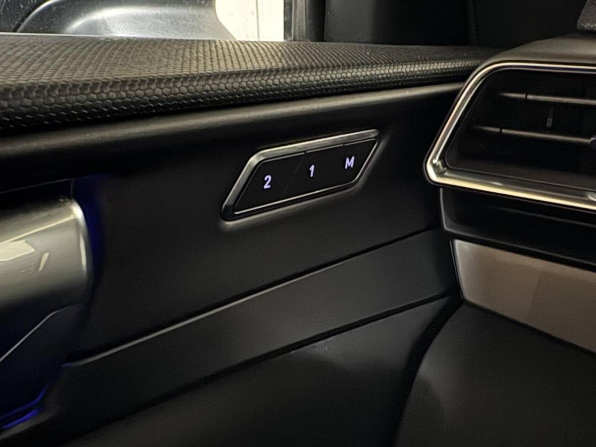 Lynk & Co 01 Lynk & Co 01 1.5 Plug-in Black Edition Pano Sfeer. CarPlay