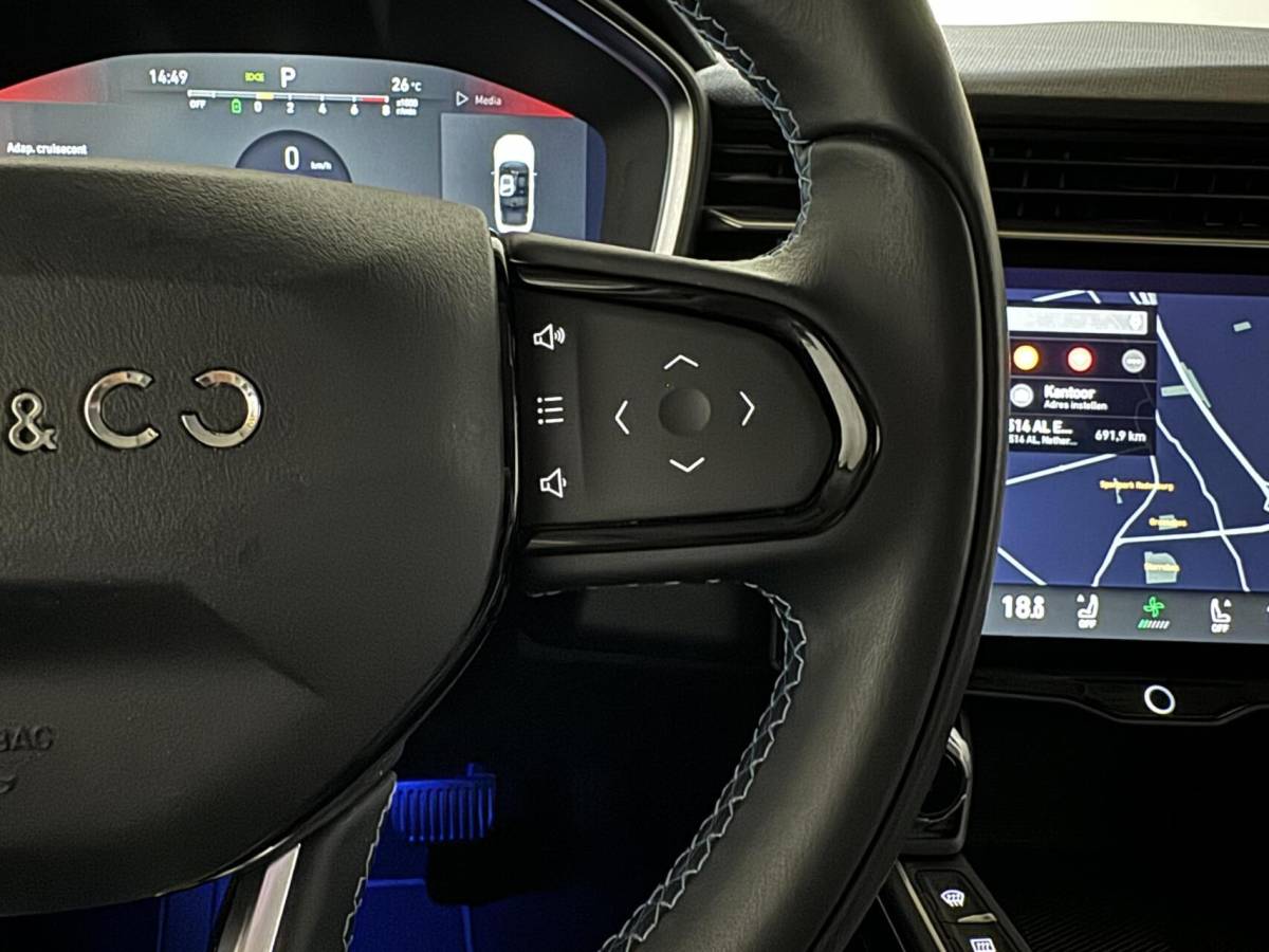 Lynk & Co 01 Lynk & Co 01 1.5 Plug-in Black Edition Pano Sfeer. CarPlay