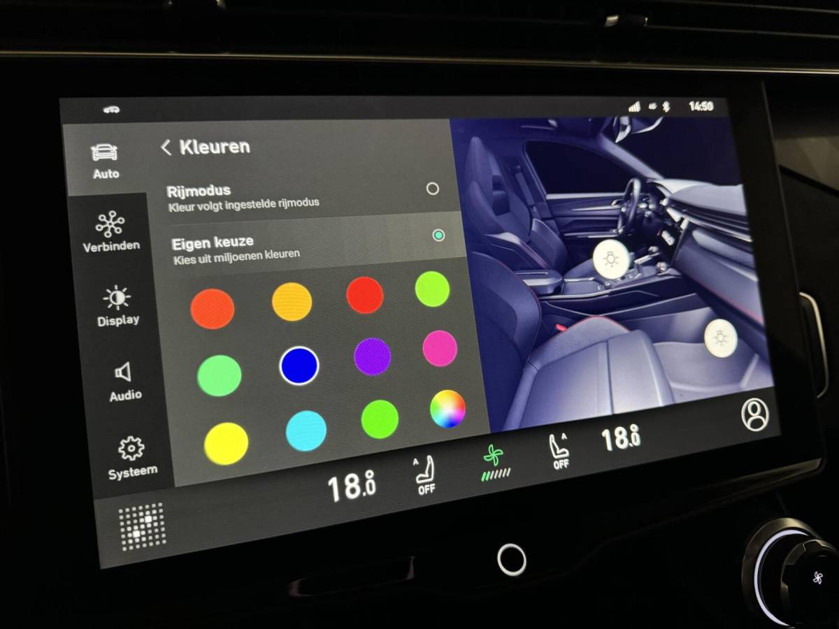 Lynk & Co 01 Lynk & Co 01 1.5 Plug-in Black Edition Pano Sfeer. CarPlay