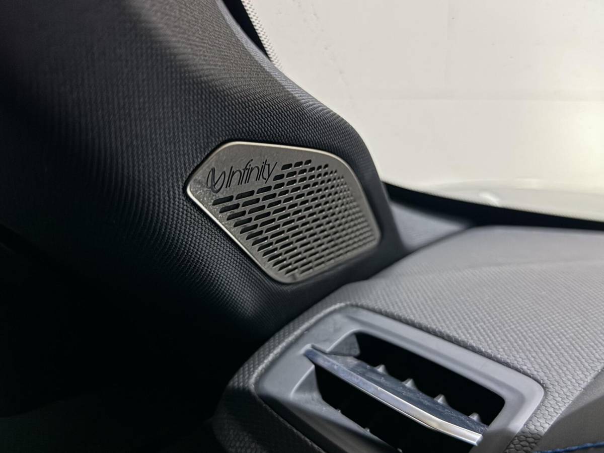 Lynk & Co 01 Lynk & Co 01 1.5 Plug-in Black Edition Pano Sfeer. CarPlay