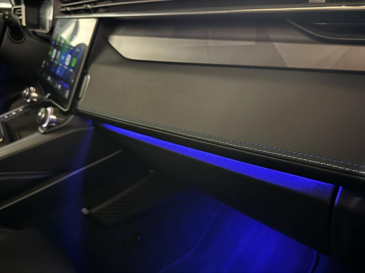 Lynk & Co 01 Lynk & Co 01 1.5 Plug-in Black Edition Pano Sfeer. CarPlay