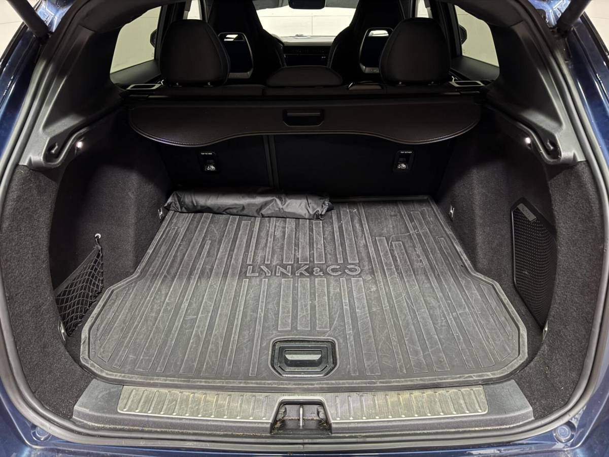 Lynk & Co 01 Lynk & Co 01 1.5 Plug-in Black Edition Pano Sfeer. CarPlay
