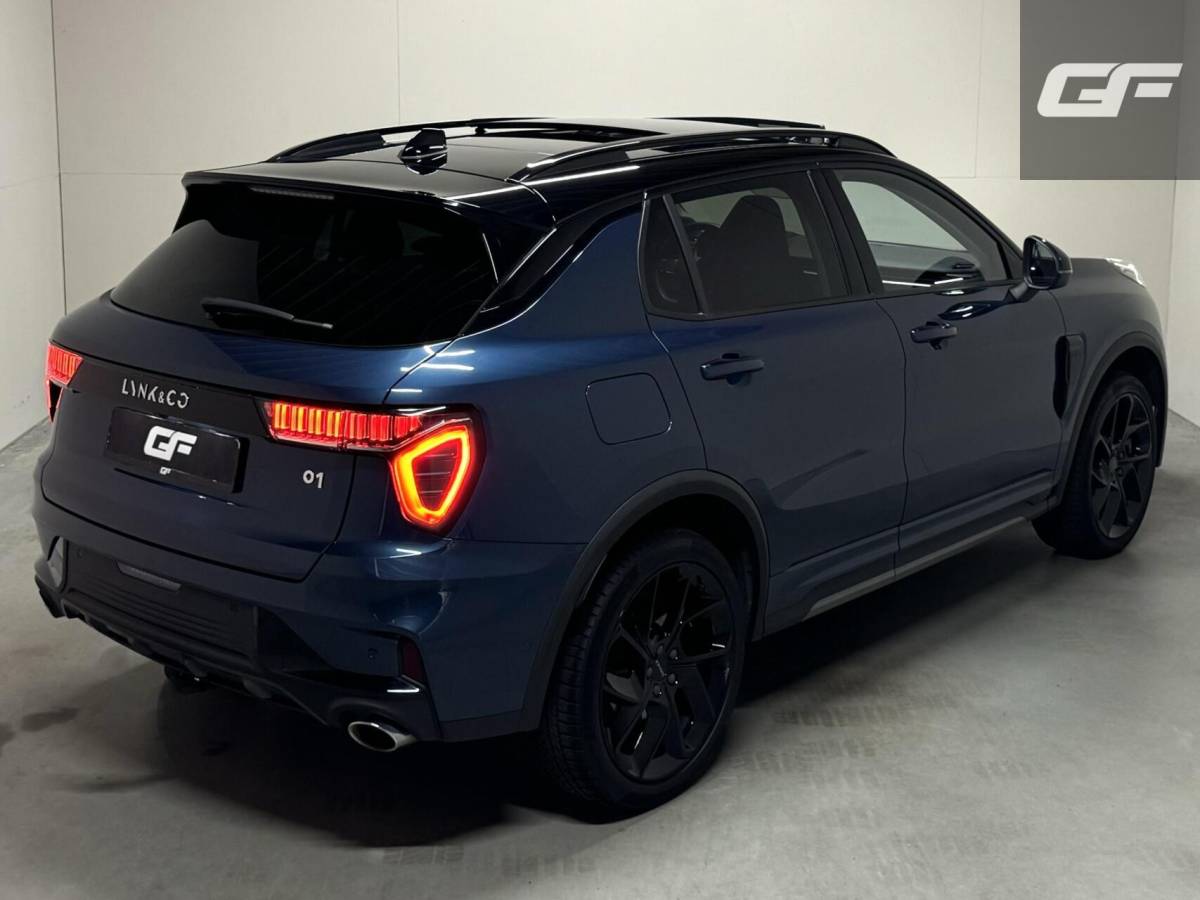 Lynk & Co 01 Lynk & Co 01 1.5 Plug-in Black Edition Pano Sfeer. CarPlay