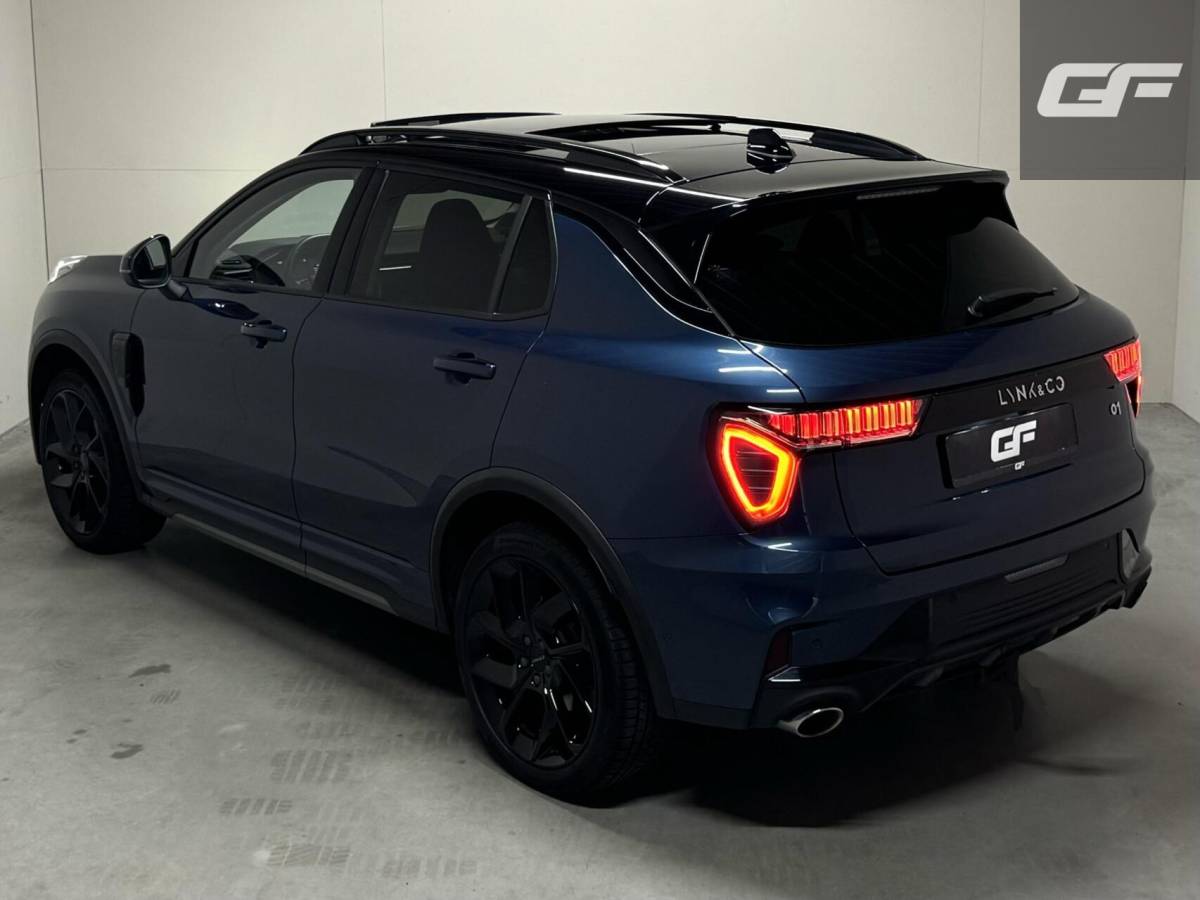 Lynk & Co 01 Lynk & Co 01 1.5 Plug-in Black Edition Pano Sfeer. CarPlay