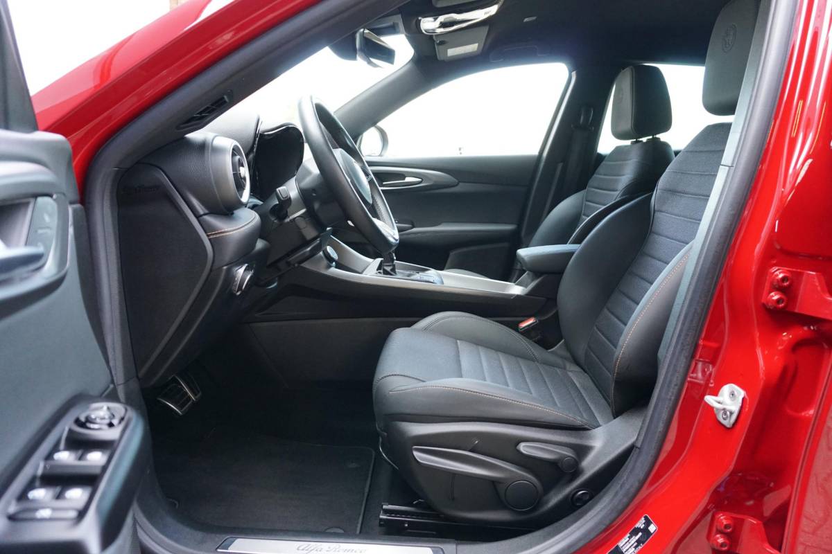 Alfa Romeo Tonale Alfa Romeo Tonale 1.3T PHEV Edizione Speciale 280PK + 360 CAMERA / STUURVERWARMING / DODEHOEK