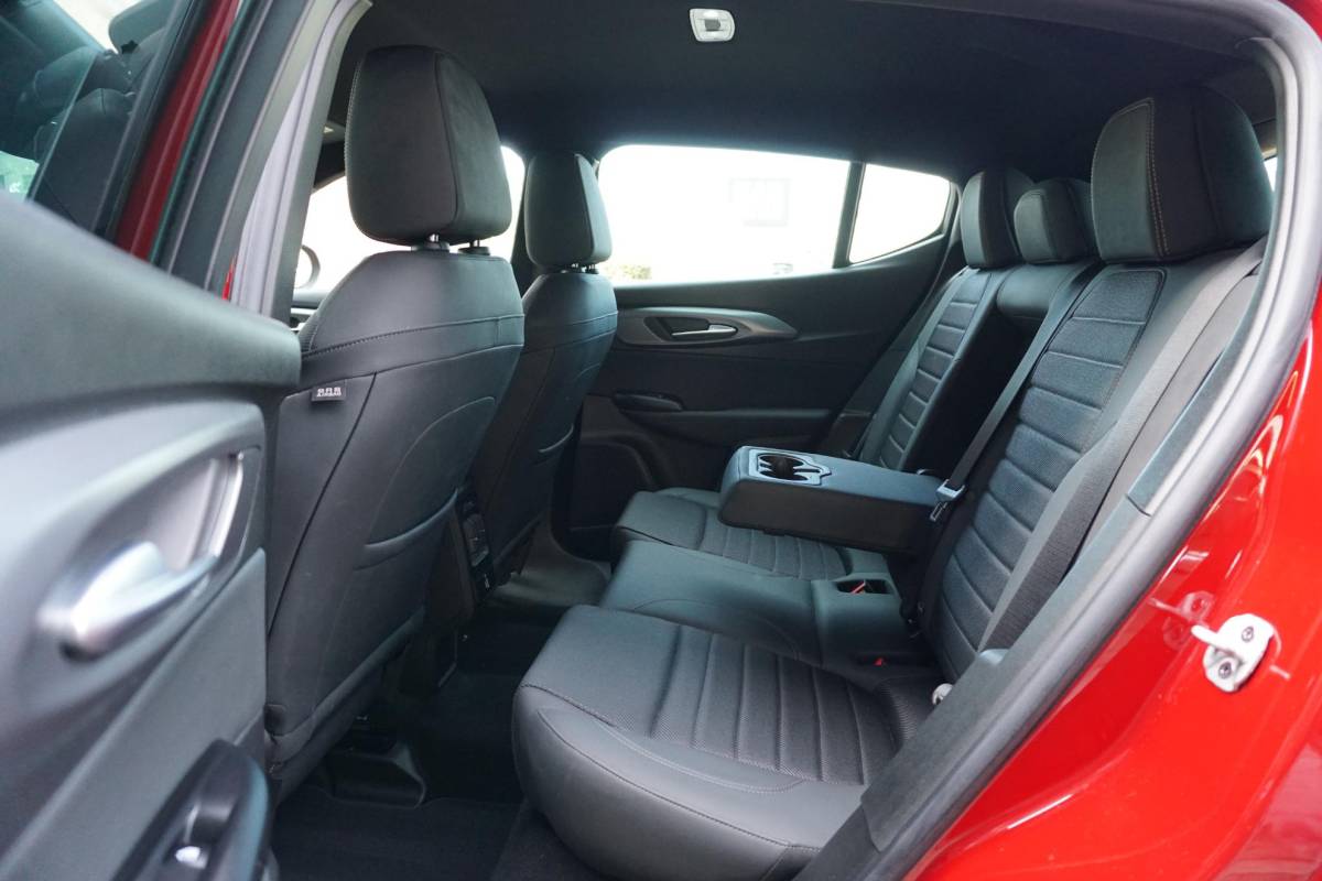 Alfa Romeo Tonale Alfa Romeo Tonale 1.3T PHEV Edizione Speciale 280PK + 360 CAMERA / STUURVERWARMING / DODEHOEK