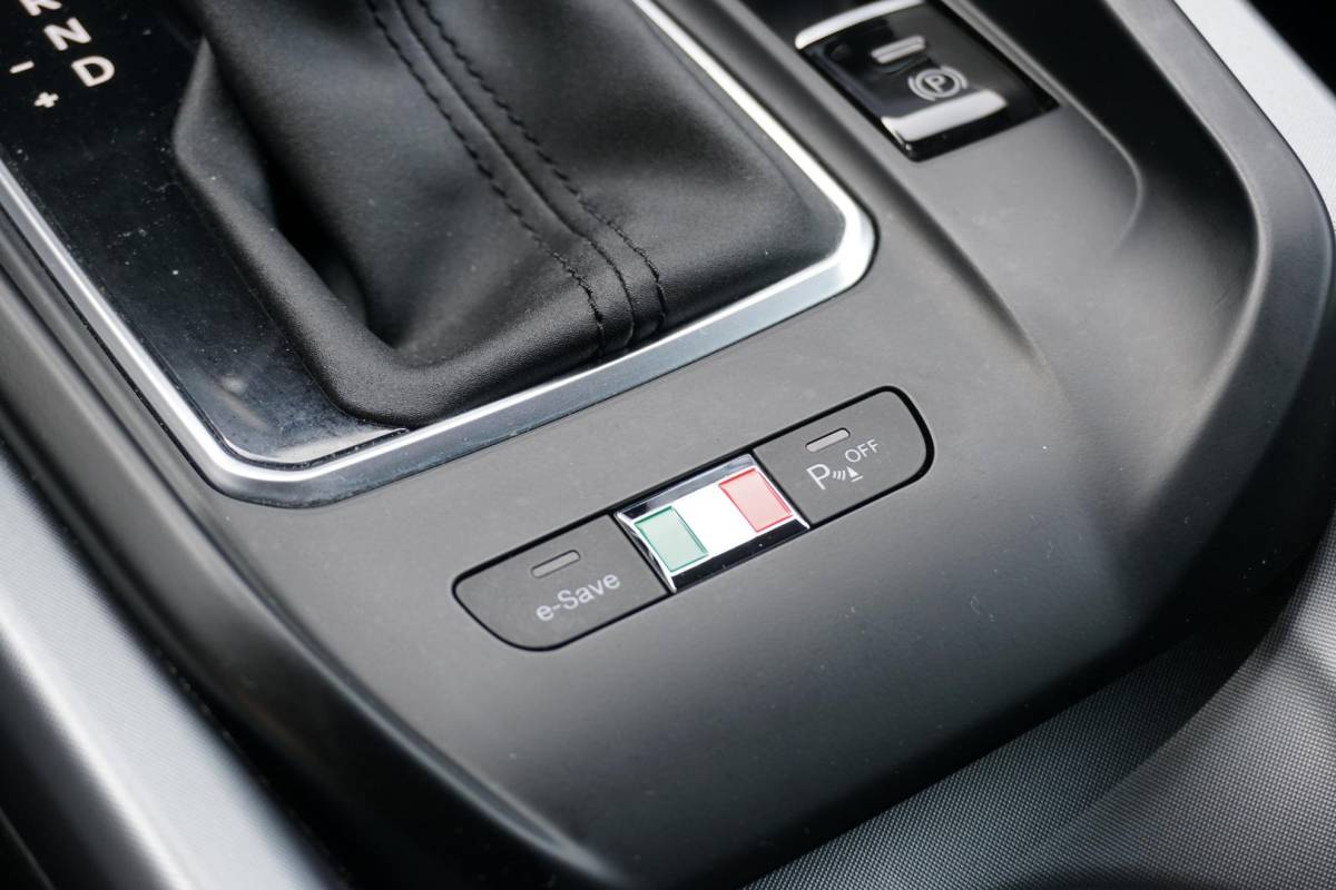 Alfa Romeo Tonale Alfa Romeo Tonale 1.3T PHEV Edizione Speciale 280PK + 360 CAMERA / STUURVERWARMING / DODEHOEK