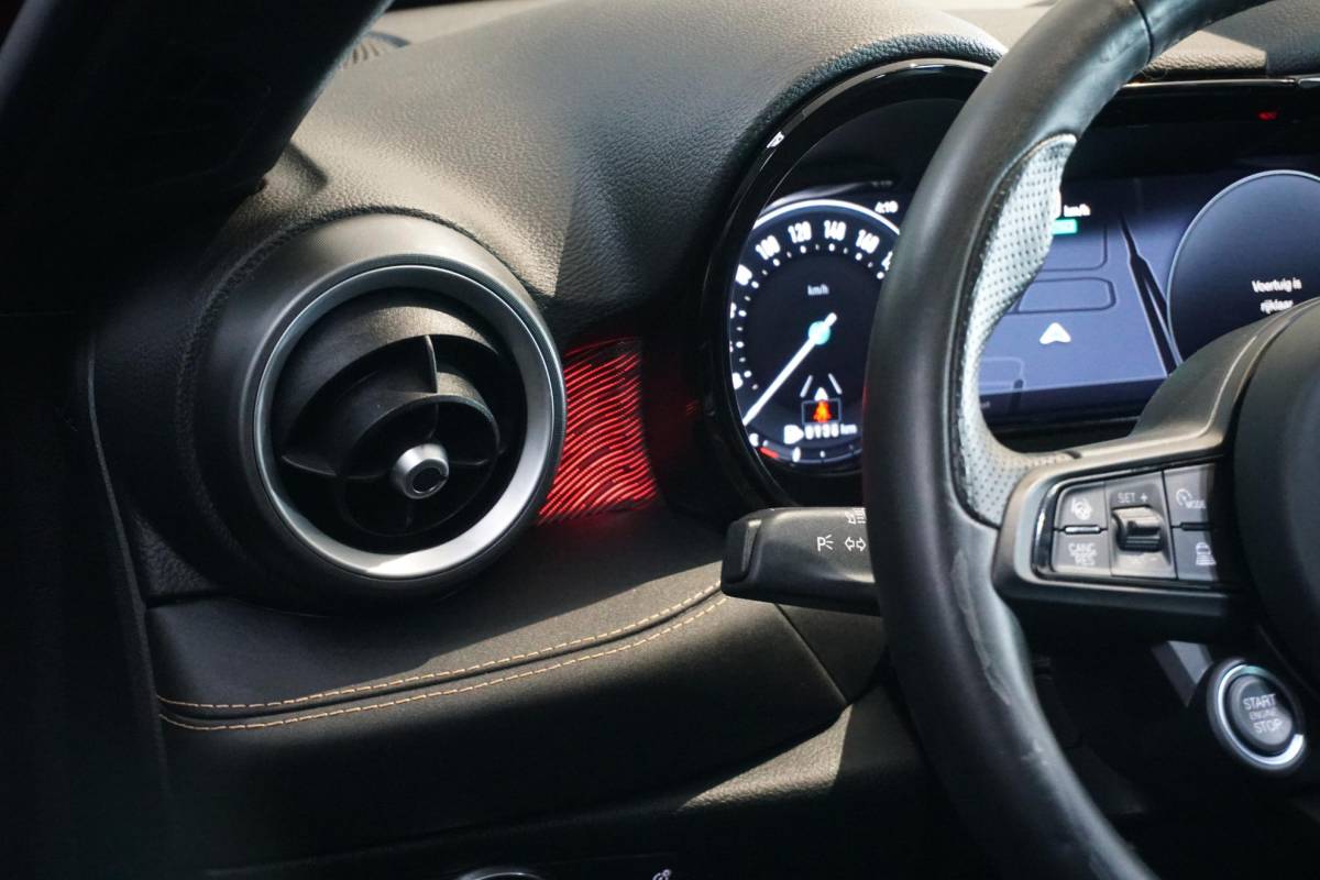 Alfa Romeo Tonale Alfa Romeo Tonale 1.3T PHEV Edizione Speciale 280PK + 360 CAMERA / STUURVERWARMING / DODEHOEK