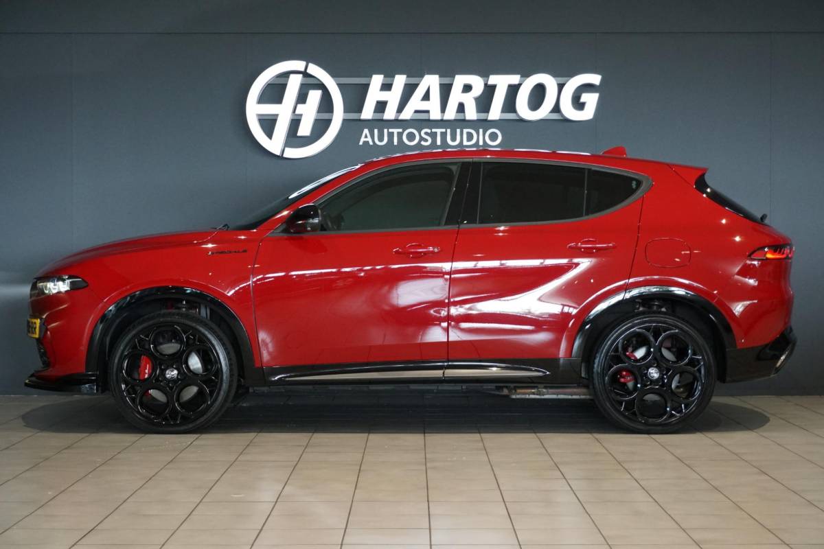 Alfa Romeo Tonale Alfa Romeo Tonale 1.3T PHEV Edizione Speciale 280PK + 360 CAMERA / STUURVERWARMING / DODEHOEK