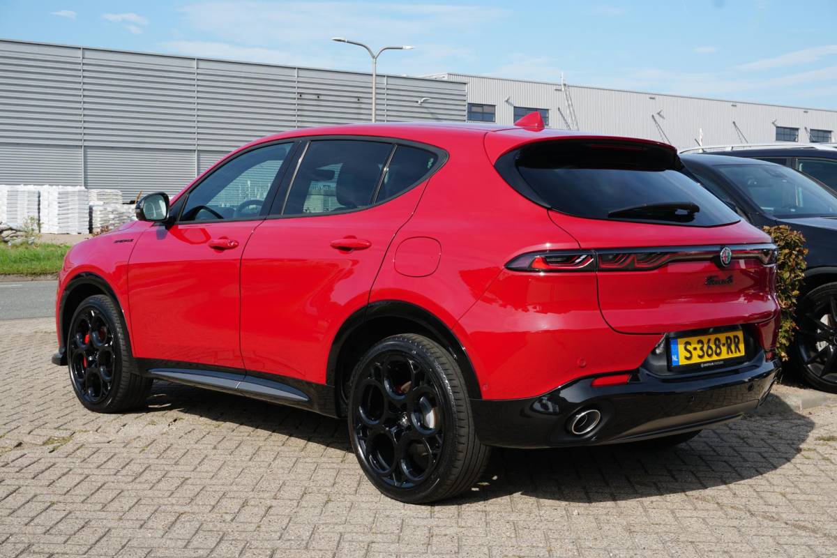 Alfa Romeo Tonale Alfa Romeo Tonale 1.3T PHEV Edizione Speciale 280PK + 360 CAMERA / STUURVERWARMING / DODEHOEK