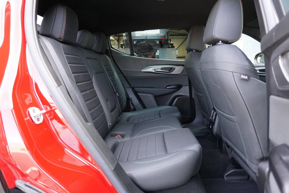 Alfa Romeo Tonale Alfa Romeo Tonale 1.3T PHEV Edizione Speciale 280PK + 360 CAMERA / STUURVERWARMING / DODEHOEK
