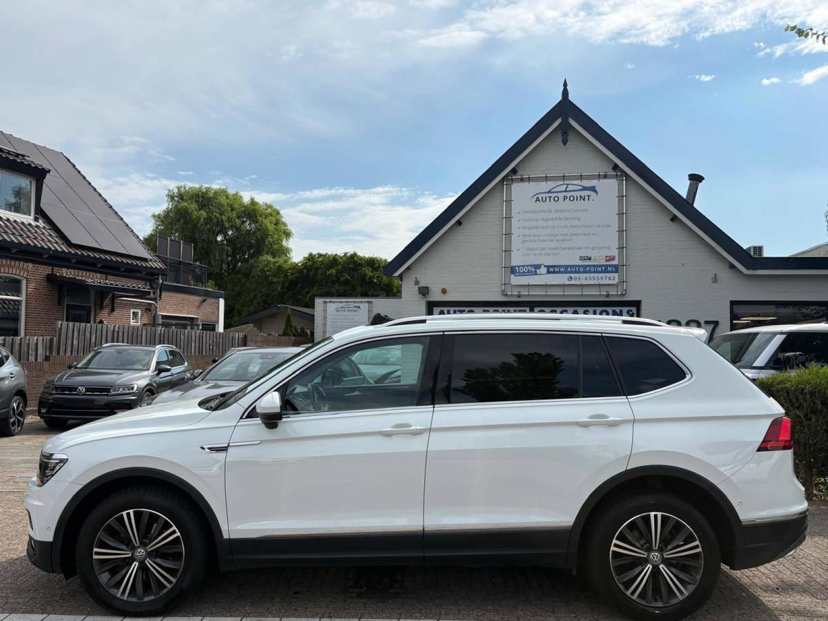 Volkswagen Tiguan Allspace Volkswagen Tiguan Allspace 1.5 TSI PANO/19INCH-R-LINE/VIRTUAL/CARPLAY/KEYLESS/LEDER