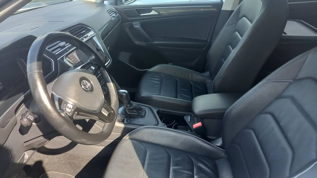 Volkswagen Tiguan Allspace Volkswagen Tiguan Allspace 1.5 TSI PANO/19INCH-R-LINE/VIRTUAL/CARPLAY/KEYLESS/LEDER