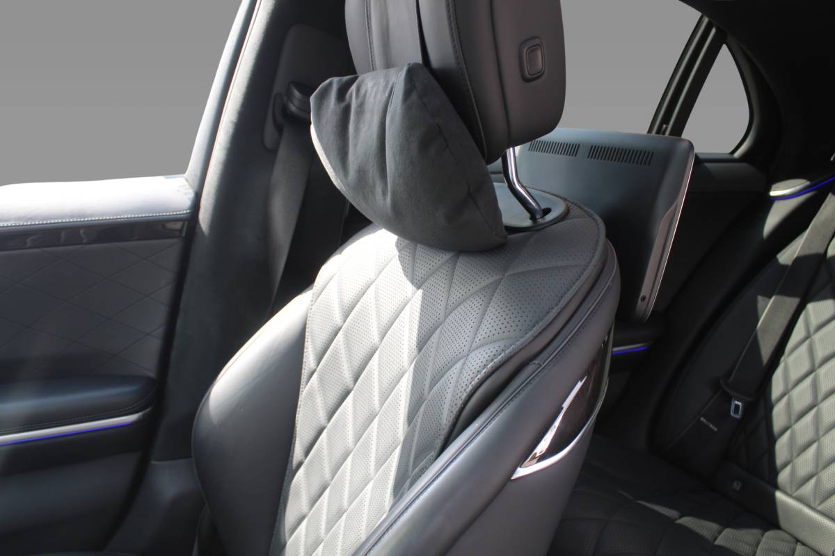Mercedes-Benz S-Klasse Mercedes-Benz S-klasse 580e 4MATIC AMG Line Pano l Burmester l HUD l 360 camera l  Achterasbesturing l Rear executive l Dealer onderhouden l Proefrit op afspraak