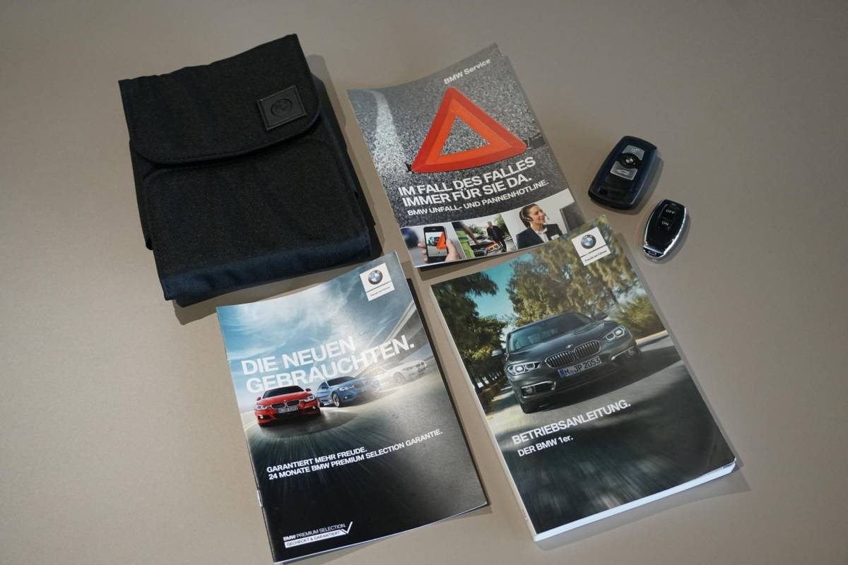 BMW 1 Serie BMW 1-serie 118i High Executive M Sport + CAMERA | HARMAN/KARDON | SPORTSTOELEN | LED