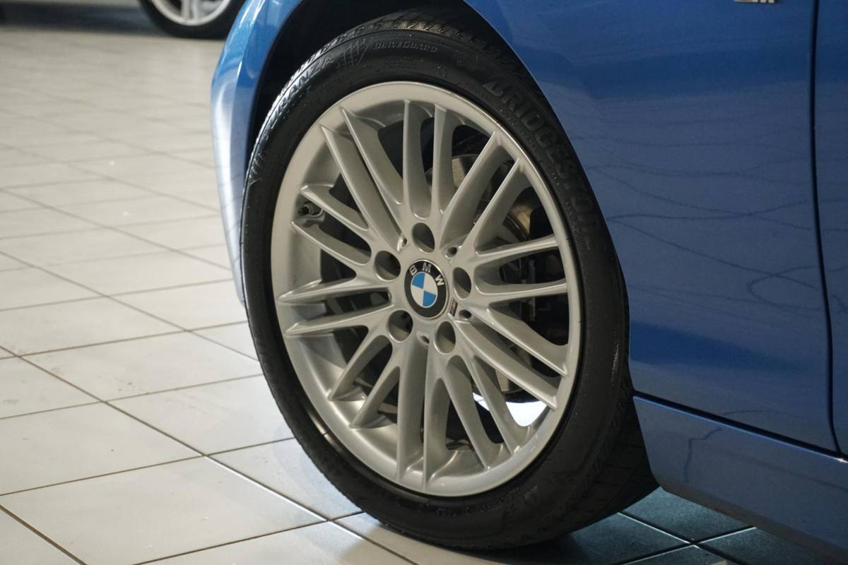BMW 1 Serie BMW 1-serie 118i High Executive M Sport + CAMERA | HARMAN/KARDON | SPORTSTOELEN | LED