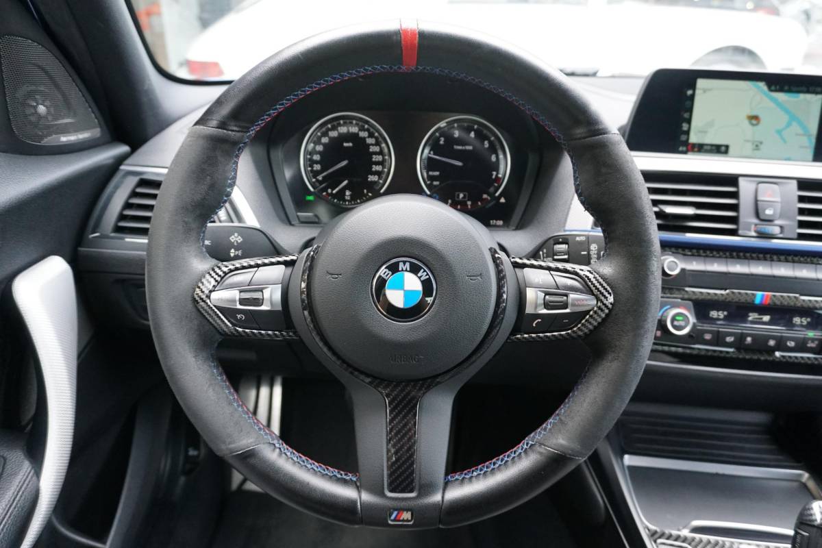 BMW 1 Serie BMW 1-serie 118i High Executive M Sport + CAMERA | HARMAN/KARDON | SPORTSTOELEN | LED
