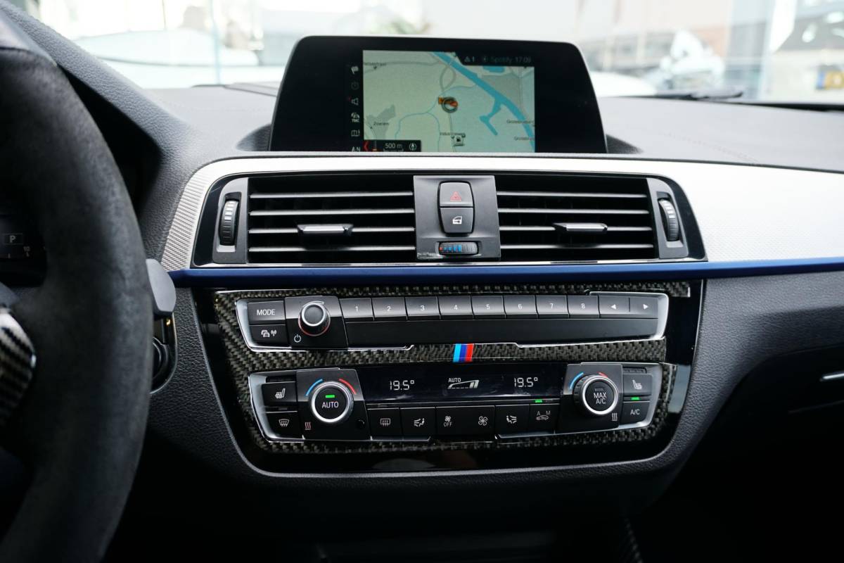 BMW 1 Serie BMW 1-serie 118i High Executive M Sport + CAMERA | HARMAN/KARDON | SPORTSTOELEN | LED
