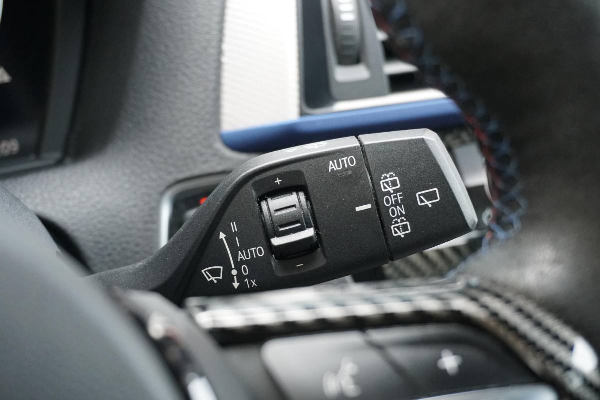BMW 1 Serie BMW 1-serie 118i High Executive M Sport + CAMERA | HARMAN/KARDON | SPORTSTOELEN | LED
