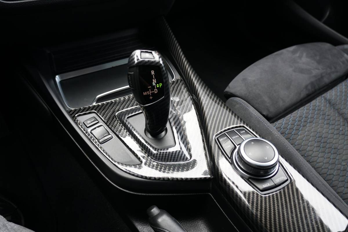 BMW 1 Serie BMW 1-serie 118i High Executive M Sport + CAMERA | HARMAN/KARDON | SPORTSTOELEN | LED