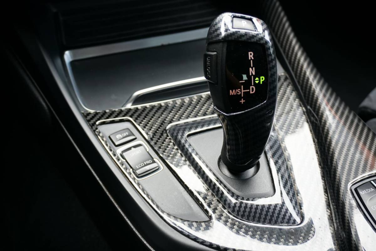 BMW 1 Serie BMW 1-serie 118i High Executive M Sport + CAMERA | HARMAN/KARDON | SPORTSTOELEN | LED