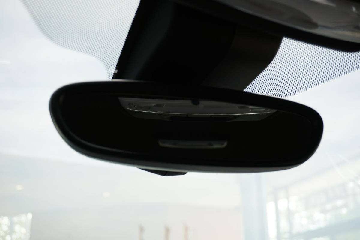 BMW 1 Serie BMW 1-serie 118i High Executive M Sport + CAMERA | HARMAN/KARDON | SPORTSTOELEN | LED