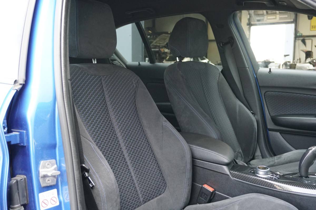 BMW 1 Serie BMW 1-serie 118i High Executive M Sport + CAMERA | HARMAN/KARDON | SPORTSTOELEN | LED
