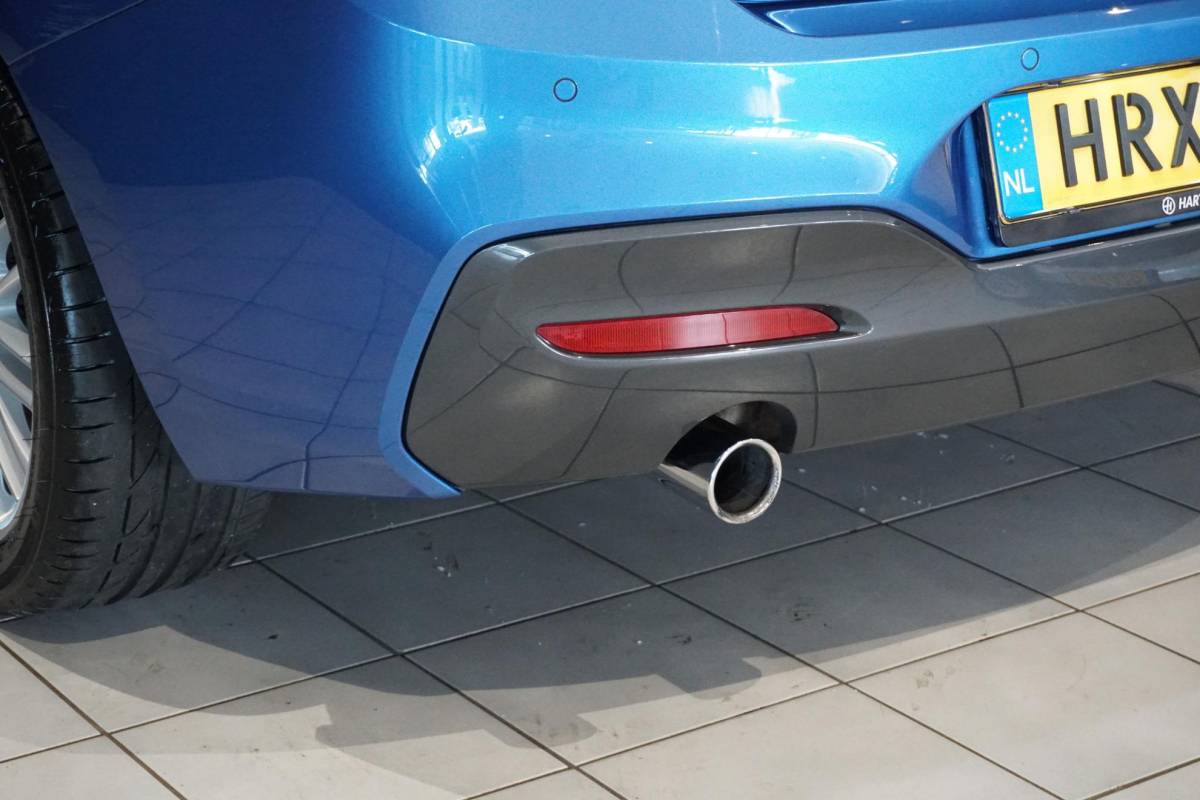 BMW 1 Serie BMW 1-serie 118i High Executive M Sport + CAMERA | HARMAN/KARDON | SPORTSTOELEN | LED