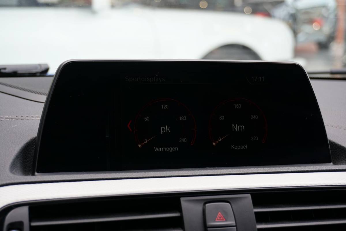 BMW 1 Serie BMW 1-serie 118i High Executive M Sport + CAMERA | HARMAN/KARDON | SPORTSTOELEN | LED