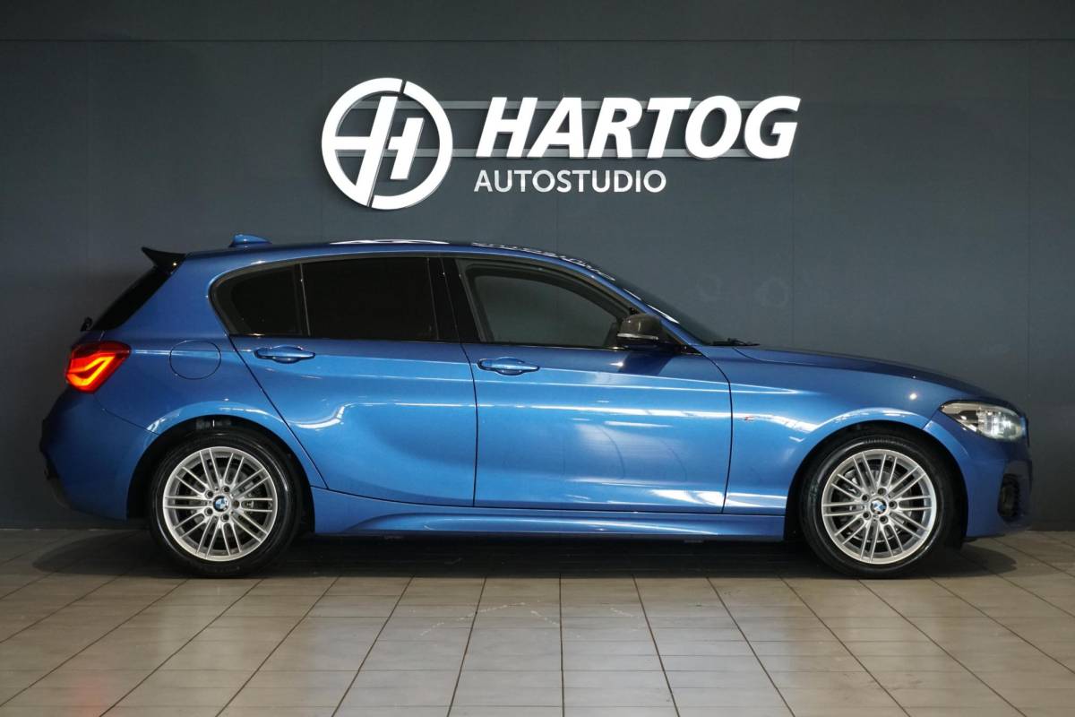BMW 1 Serie BMW 1-serie 118i High Executive M Sport + CAMERA | HARMAN/KARDON | SPORTSTOELEN | LED