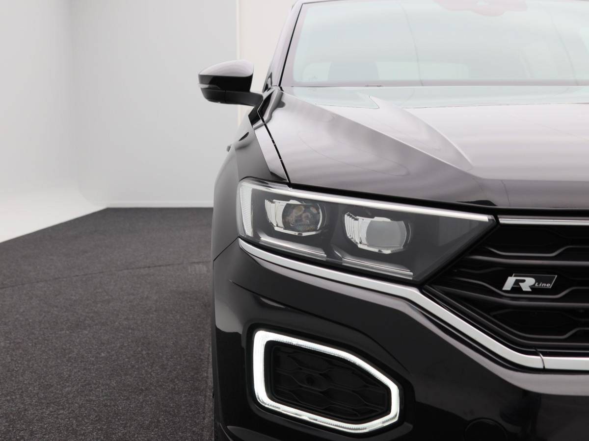 Volkswagen T-Roc Volkswagen T-Roc 1.5 TSi 150 Pk Automaat Sport Business R-Line | Full LED | Adaptive Cruise | Carplay | Stoelverwarming | LED | Camera | Airco | 19 Inch