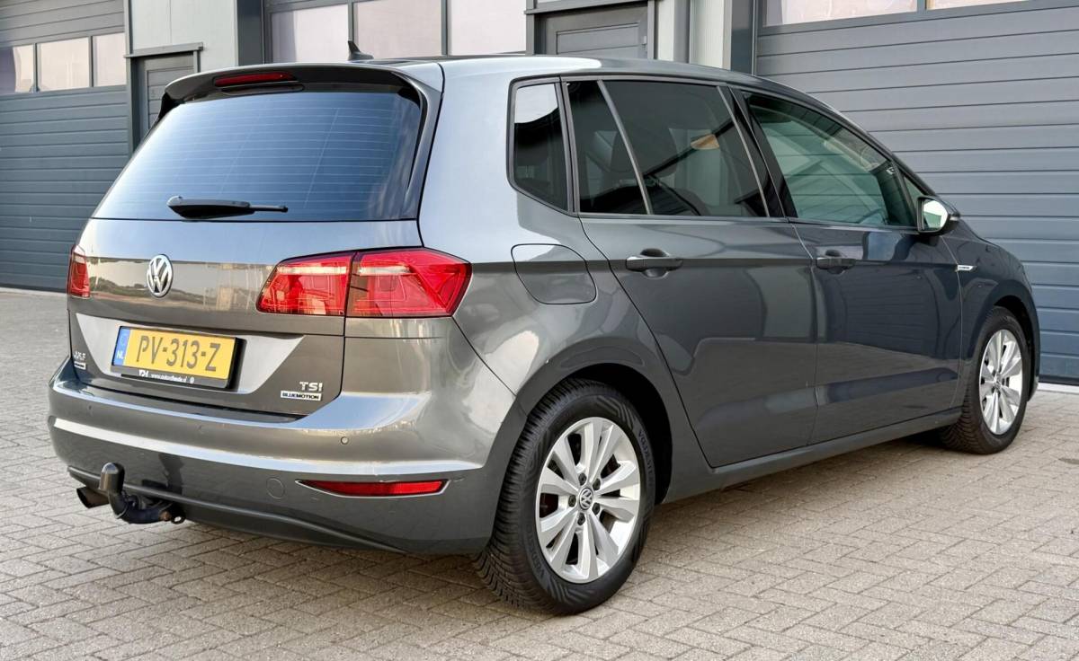 Volkswagen Golf Sportsvan Volkswagen Golf Sportsvan 1.0 TSI 116pk Comfortline | AUTOMAAT | Trekhaak | PDC | Cruise | Hoge Zit |