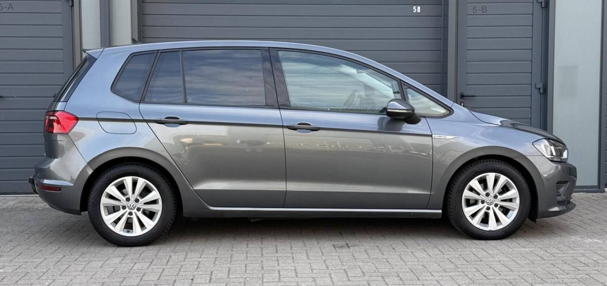Volkswagen Golf Sportsvan Volkswagen Golf Sportsvan 1.0 TSI 116pk Comfortline | AUTOMAAT | Trekhaak | PDC | Cruise | Hoge Zit |