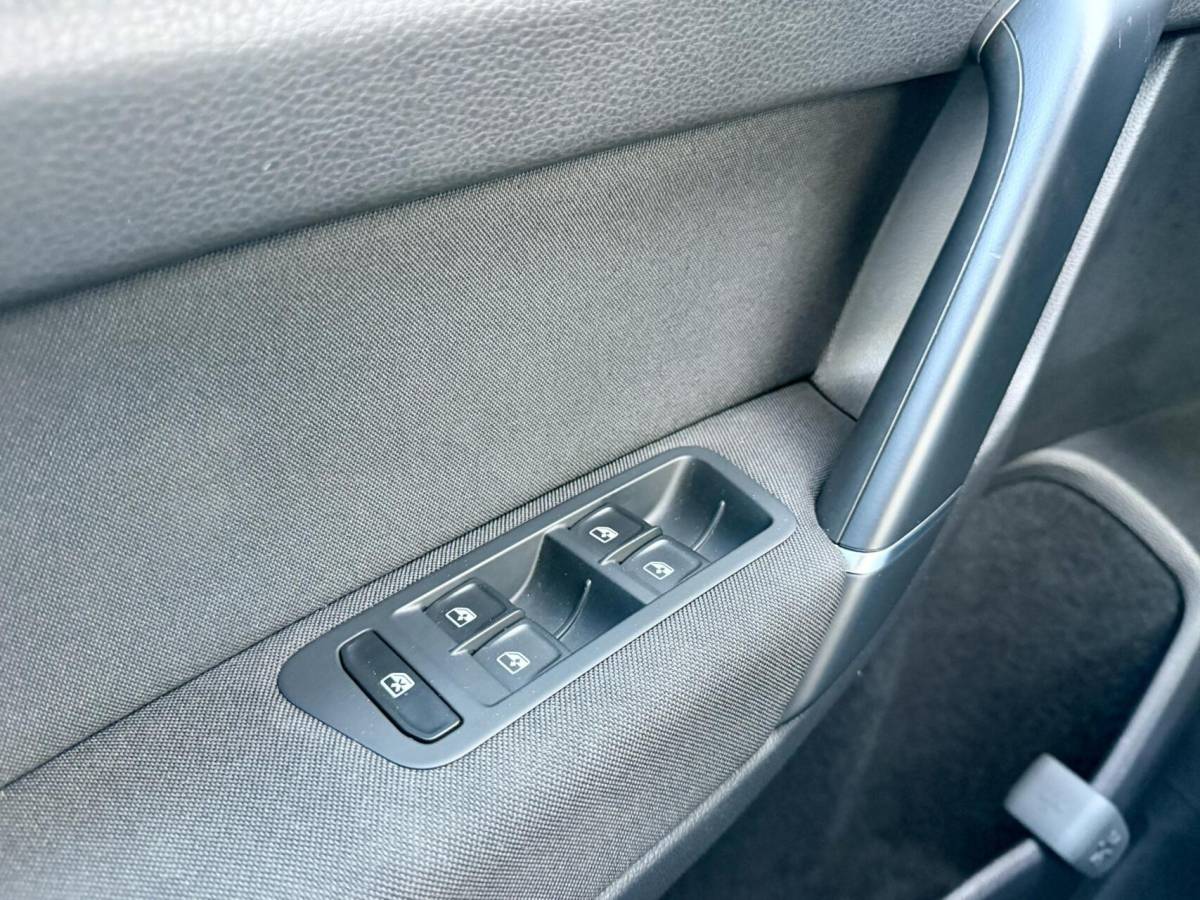 Volkswagen Golf Sportsvan Volkswagen Golf Sportsvan 1.0 TSI 116pk Comfortline | AUTOMAAT | Trekhaak | PDC | Cruise | Hoge Zit |