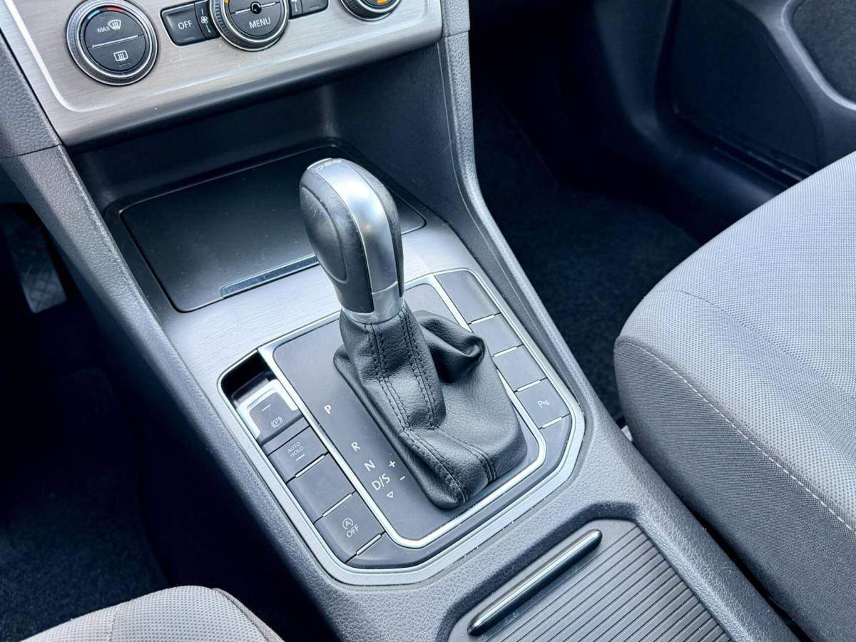 Volkswagen Golf Sportsvan Volkswagen Golf Sportsvan 1.0 TSI 116pk Comfortline | AUTOMAAT | Trekhaak | PDC | Cruise | Hoge Zit |