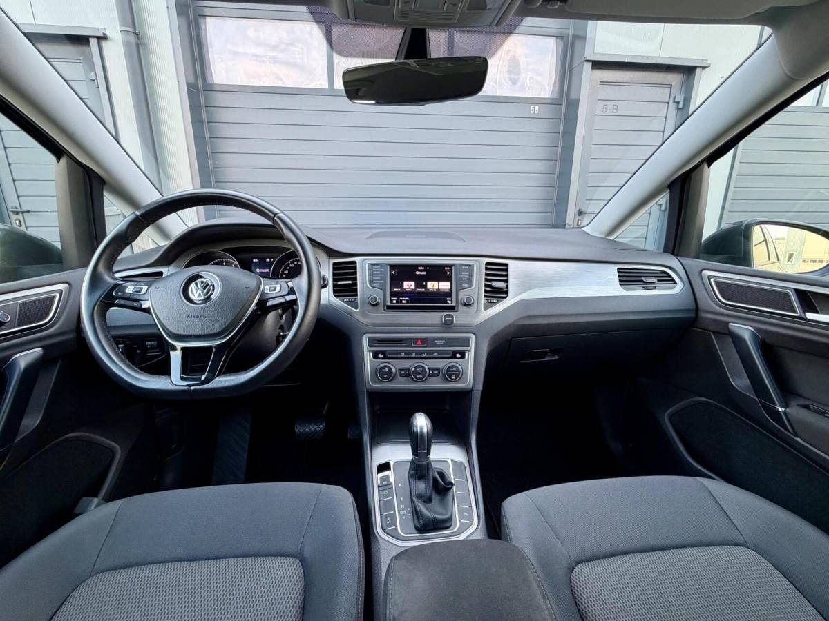 Volkswagen Golf Sportsvan Volkswagen Golf Sportsvan 1.0 TSI 116pk Comfortline | AUTOMAAT | Trekhaak | PDC | Cruise | Hoge Zit |