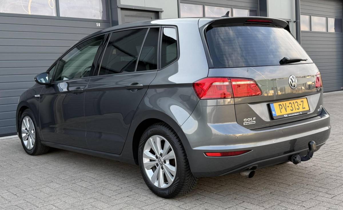 Volkswagen Golf Sportsvan Volkswagen Golf Sportsvan 1.0 TSI 116pk Comfortline | AUTOMAAT | Trekhaak | PDC | Cruise | Hoge Zit |