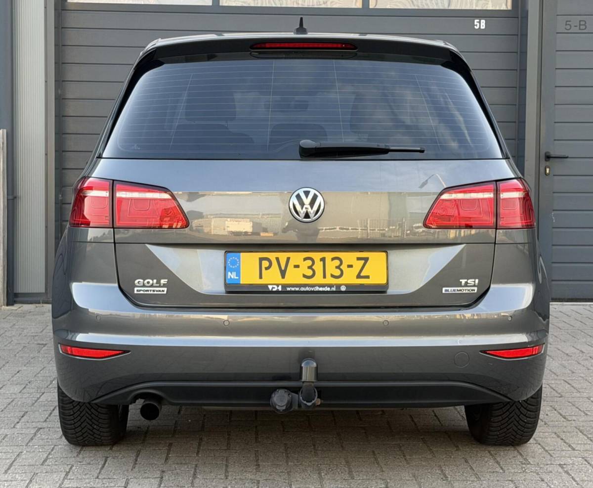 Volkswagen Golf Sportsvan Volkswagen Golf Sportsvan 1.0 TSI 116pk Comfortline | AUTOMAAT | Trekhaak | PDC | Cruise | Hoge Zit |