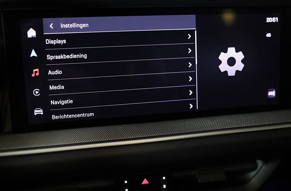 Porsche Cayenne Porsche Cayenne 3.0 S E-Hybrid / 520 Pk / Head Up / 4W Sturing / Acc / Sport Design / Luchtvering / Sport Chrono / Open Pano / 22