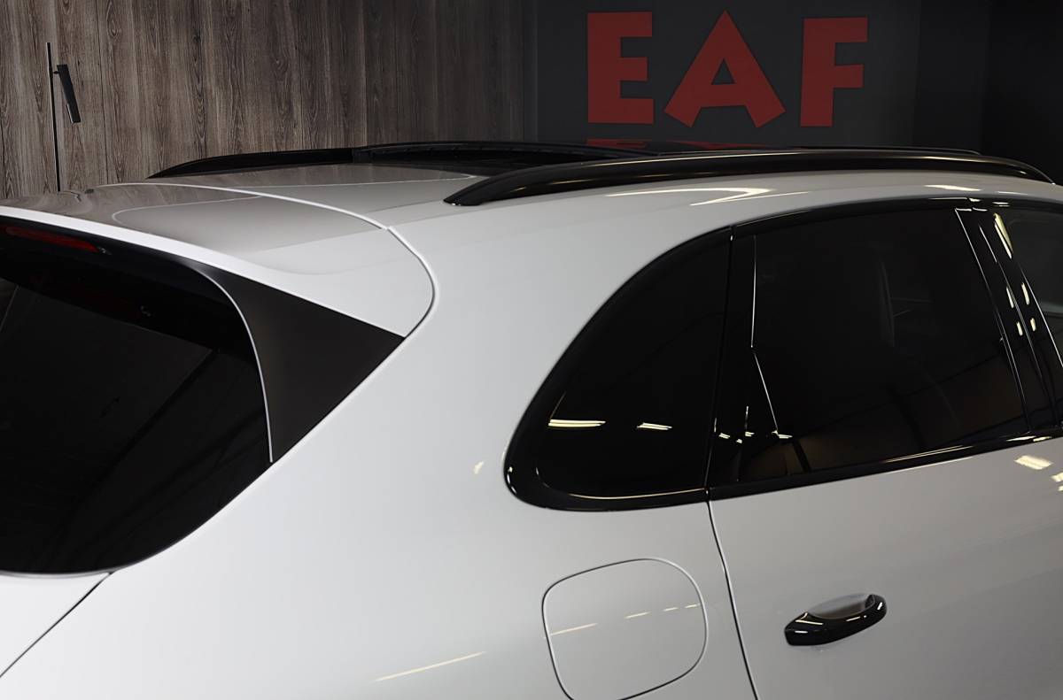 Porsche Cayenne Porsche Cayenne 3.0 S E-Hybrid / 520 Pk / Head Up / 4W Sturing / Acc / Sport Design / Luchtvering / Sport Chrono / Open Pano / 22