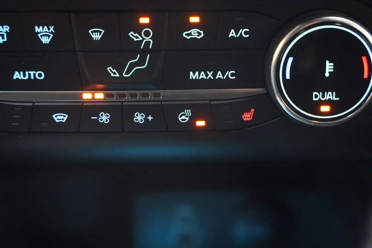 Ford Kuga Ford Kuga 2.5 PHEV ST-Line Aut. [ Head-up Camera Winterpakket ]